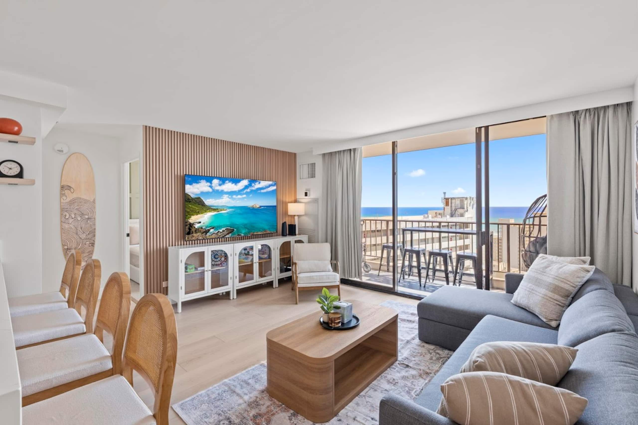 28FL-Upscale Ocean & Diamond Head View-1BR/Parking - Image 2