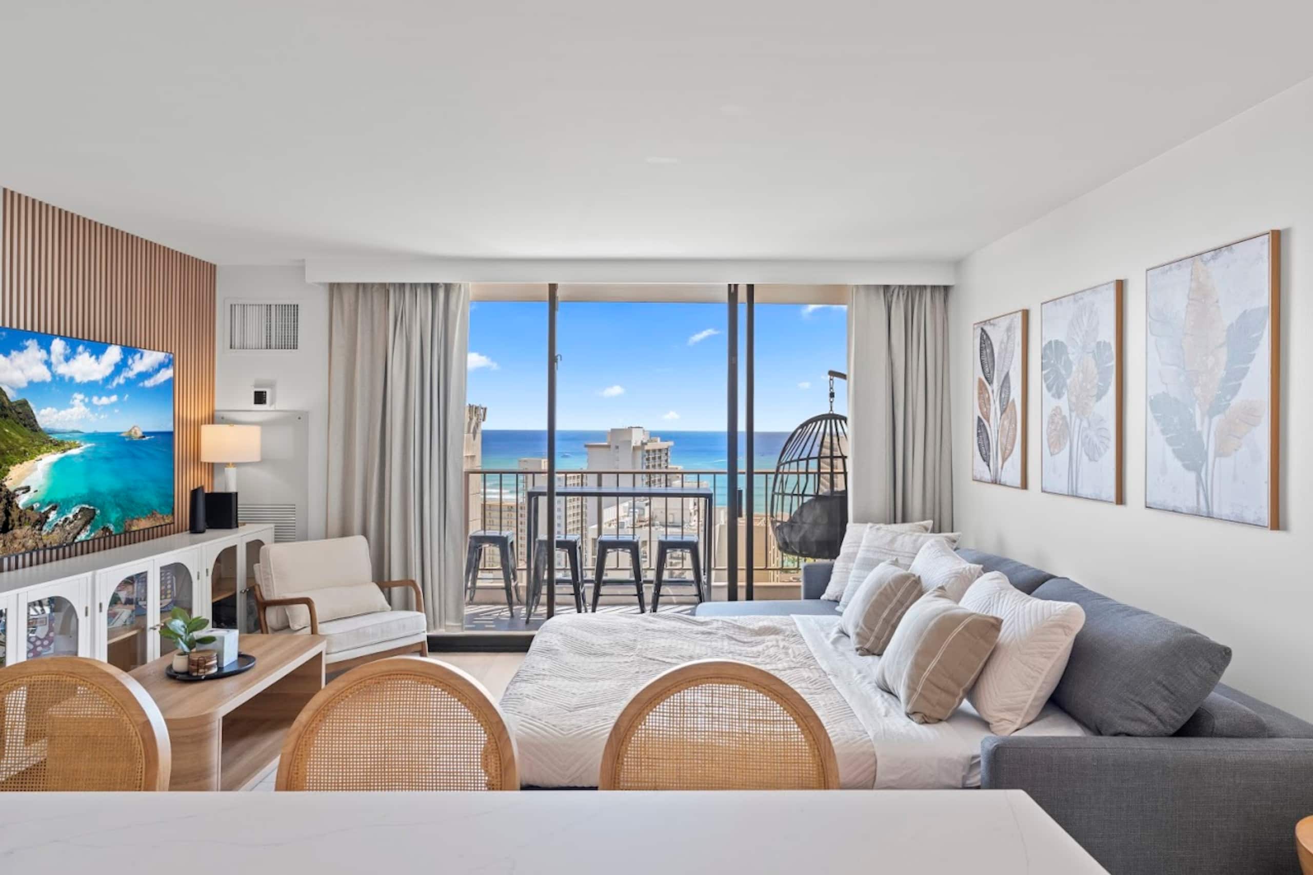 28FL-Upscale Ocean & Diamond Head View-1BR/Parking - Image 3