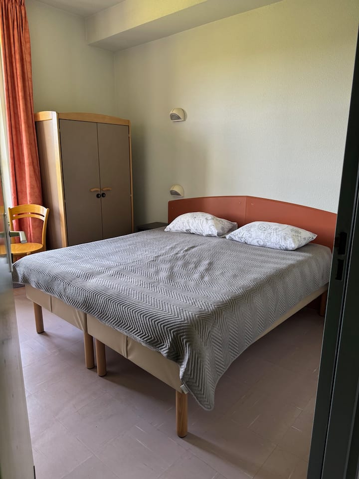 Chambre Queen Size Ou Lits Jumeaux - Gourdon