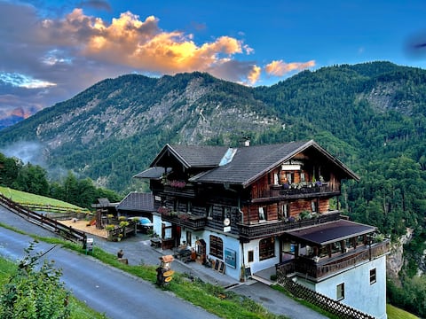 Veitenhof Alm in the car-free Kaisertal -DZ