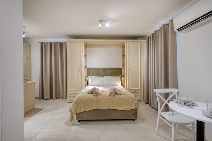 Knight's View, Ground Floor Studio 4, Floriana - Valletta