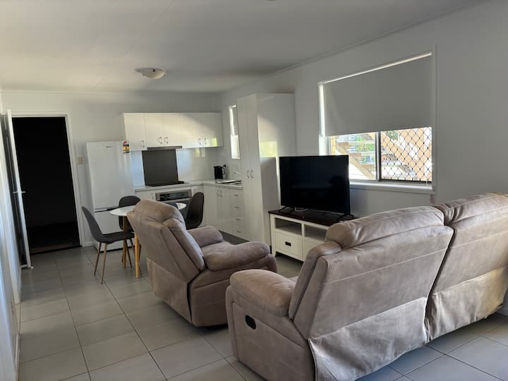 Entire Private Beachfront Unit In Margate - Redcliffe