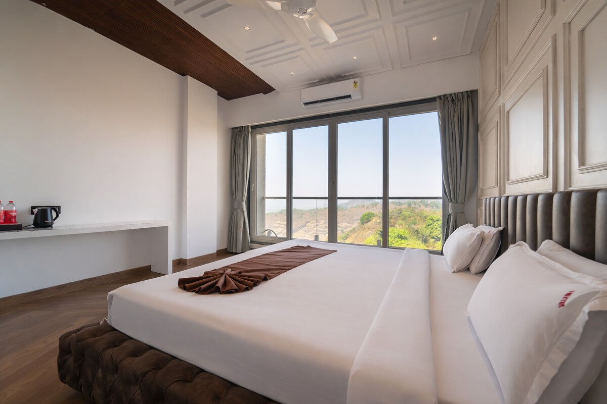 5 BHK Escobar Villa by Manas Lifestyle 4
