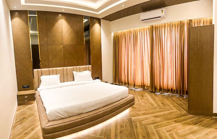 5 BHK Escobar Villa by Manas Lifestyle