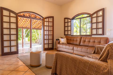 Top Airbnb: “Cantinho do Luizão” farmhouse with pool and leisure facilities in Caçapava