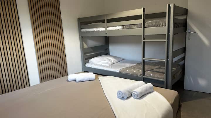 საძინებელი 4