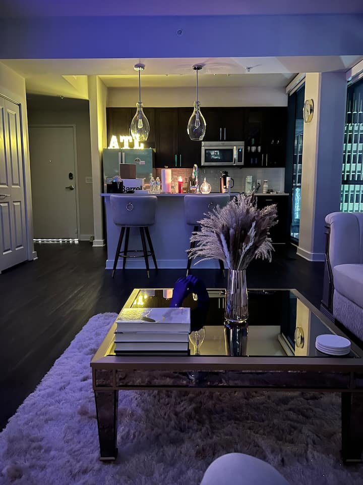 Luxury Buckhead High-rise W/ Stunning Skyline View - Atlanta, GA