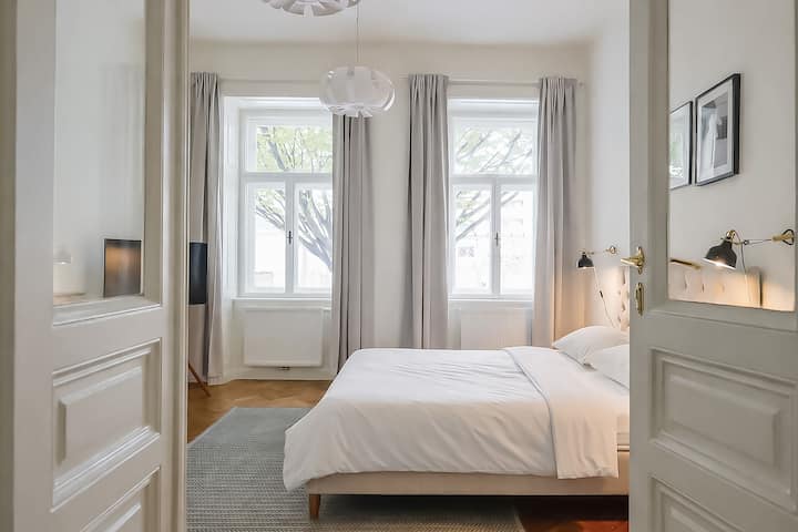 Heymi Stolberggasse - Vienna