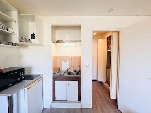 Annonce Airbnb populaire: Studio for 2 near the station à Melun