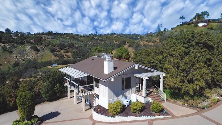 2-story Hilltop Penthouse & Grove View Suite - フォールブルック, CA