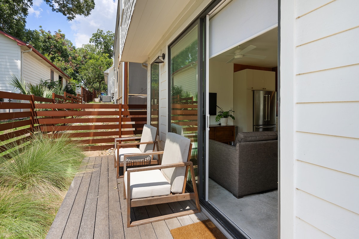 Chalmers Cottage - Designer East Austin 2BD/2.5BA