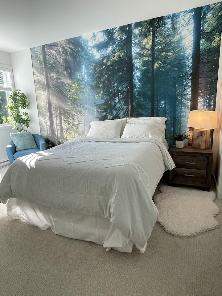 Executive Retreat | Quiet & Private I Top Floor - Langley