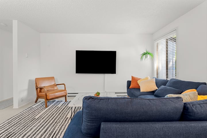 The Trifecta - 2br/2bath & Close To Everthing! - Beaverton, OR