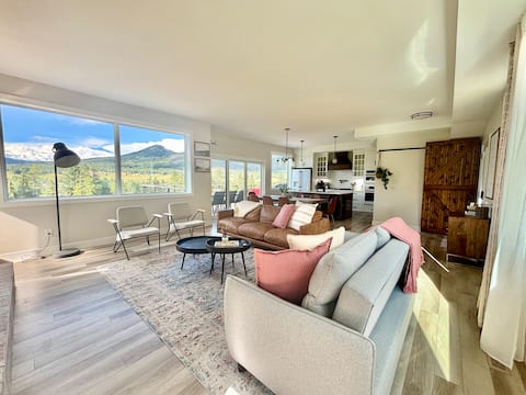 Modern Mountain Retreat | Scenic Views & Comfort