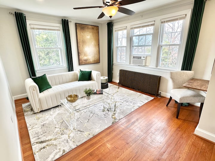 Vintage 2br Near Capitol Hill & Navy Yard+parking - 워싱턴 D.C.