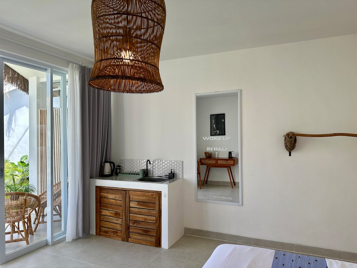 Villa in South Kuta · ★4.9 · 1 bedroom · 1 bed · 1 private bath, сопоставимый объект Airbnb