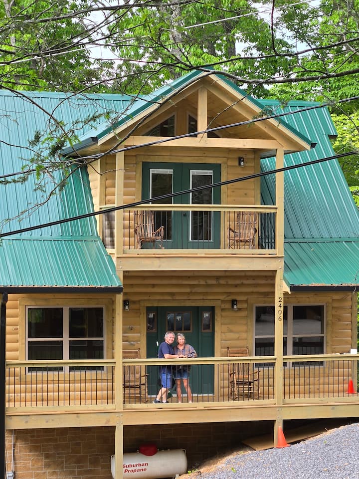 Smoky's View -Find Your Happy Place This Summer! - Gatlinburg, TN