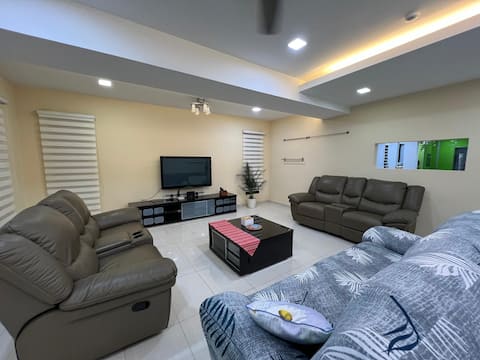 12pax_5BR3B_2flr house Ampang_(5BR_Near KLCC)
