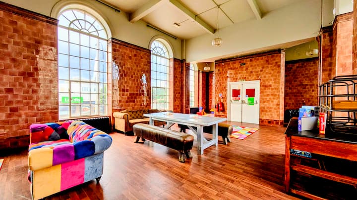 A Hostel Unlike Any Other Hostel! - Londres