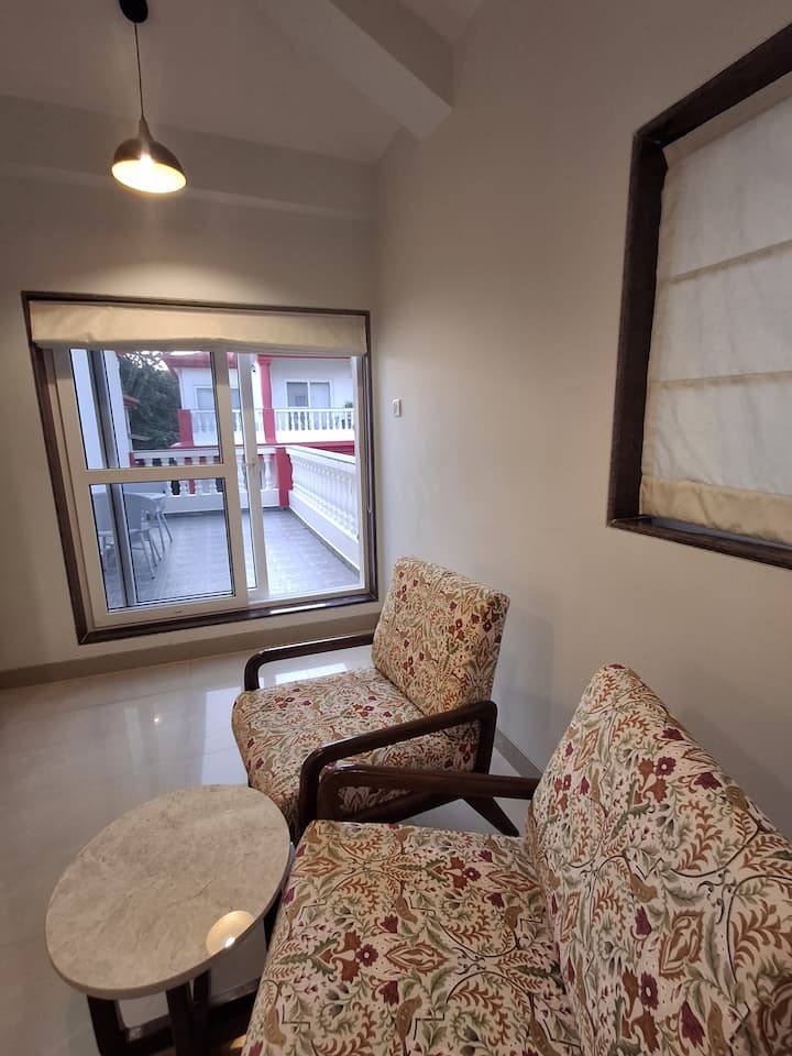 Living room image 10