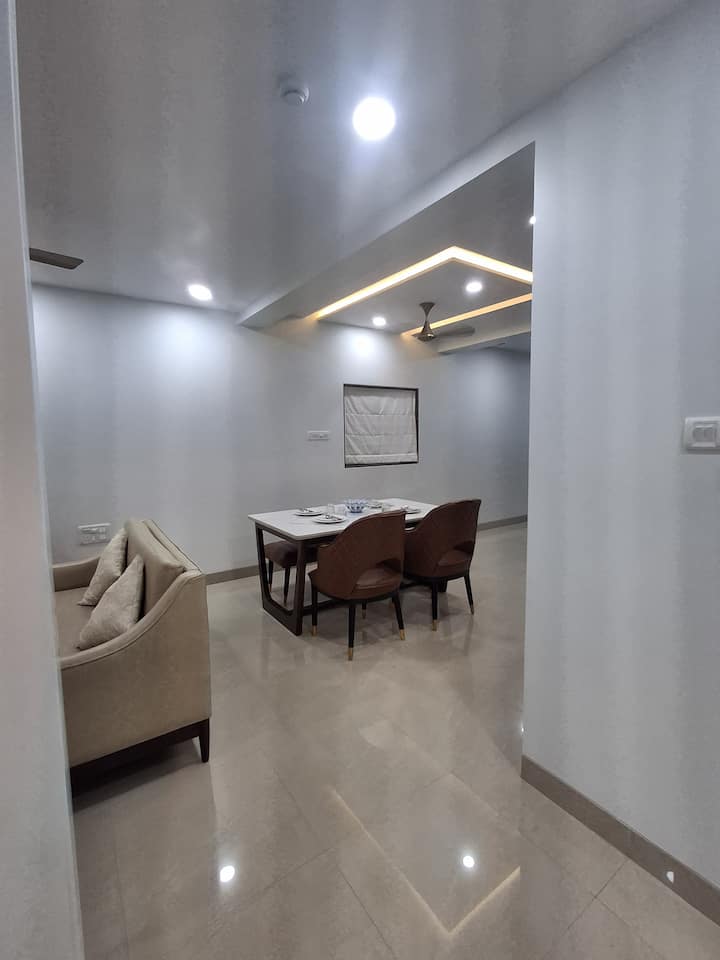 Dining area image 3