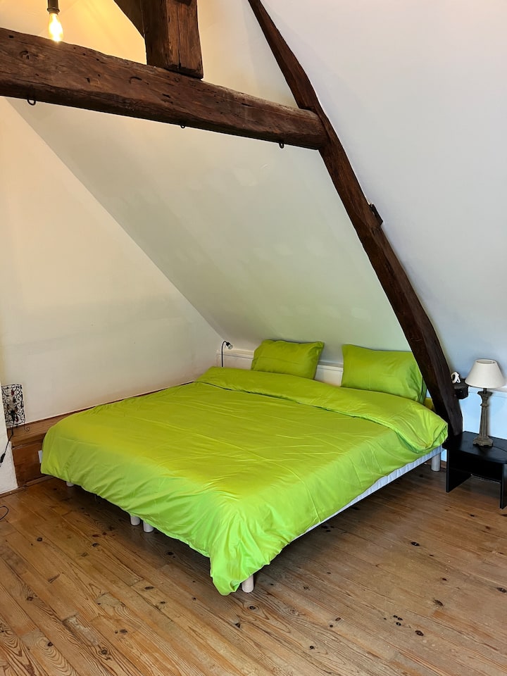 საძინებელი 4