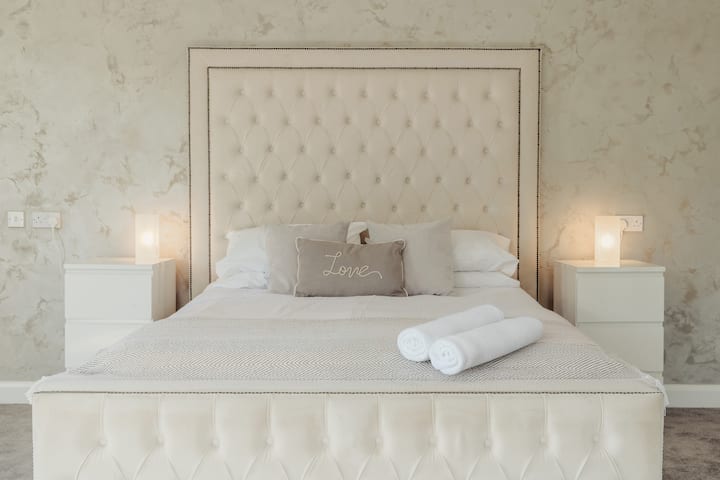 Delightful king size bed, perfect for those lazy holiday mornings.