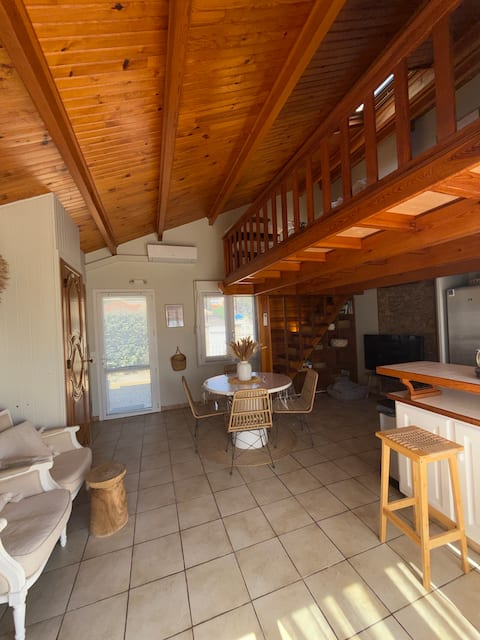 Airbnb performant: House by the pond à Le Barcarès