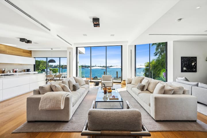 Waterfront Villa - Rooftop Pool & Spa - Theater - Miami