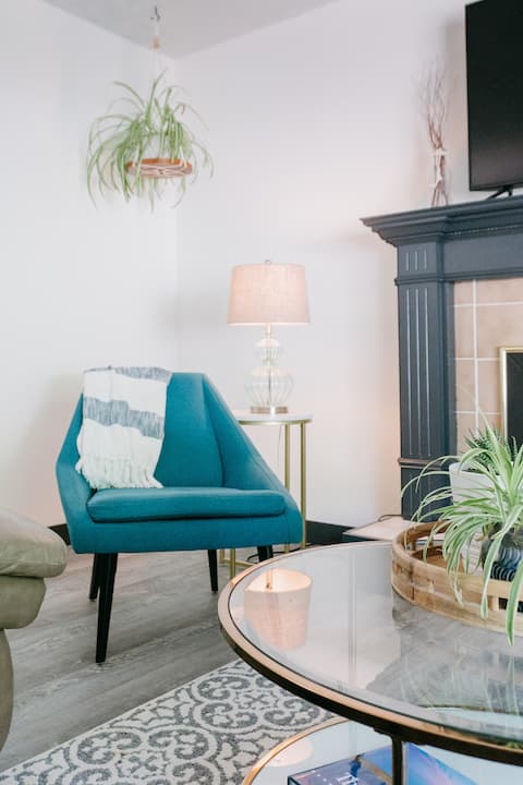Top Airbnb: Suburban Hideaway in Murrayville