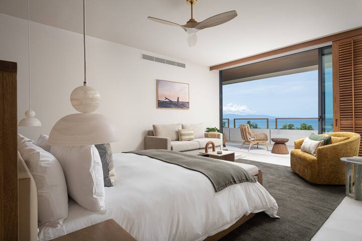 Modern Art Penthouse | Rooftop w/Infinity Pool