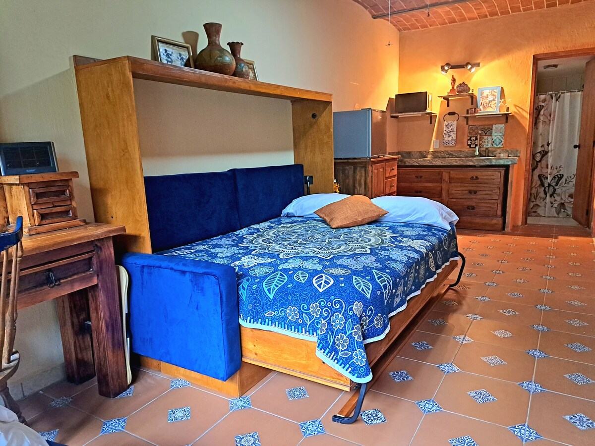 Ова е хоризонтален кревет Марфи, изработен по мерка.