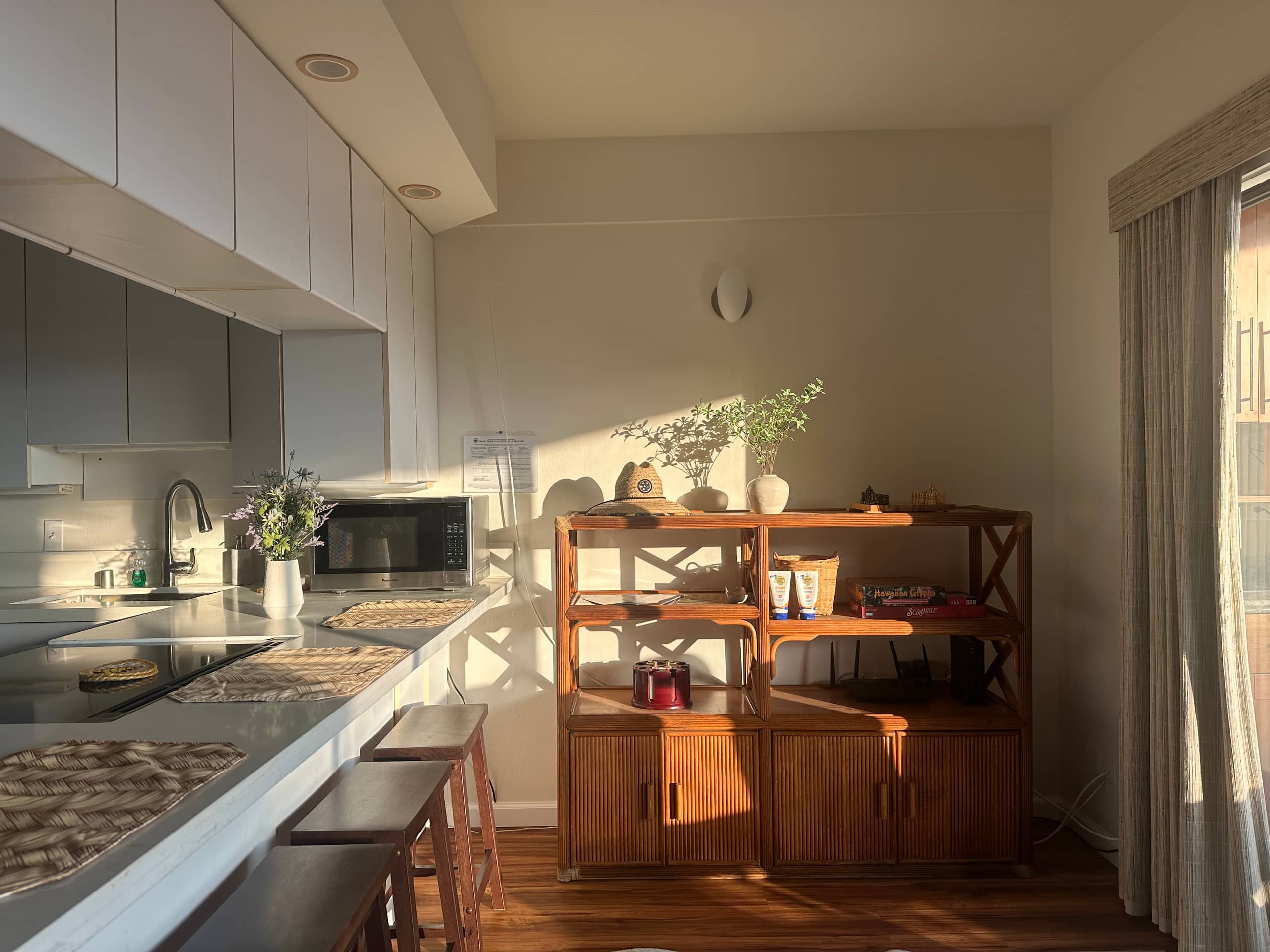 Top floor ocean view condo in the heart of Kona - Image 4