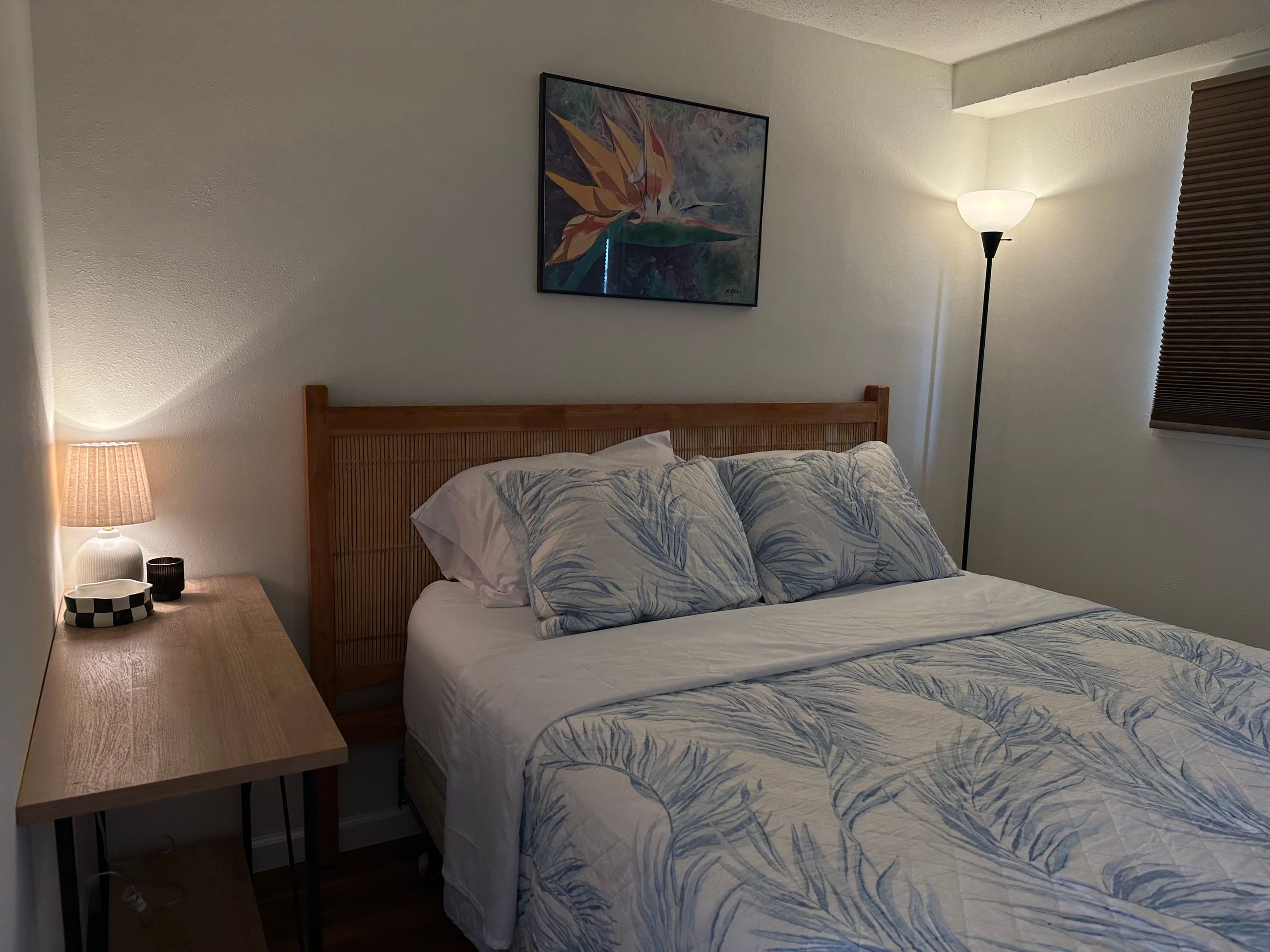 Top floor ocean view condo in the heart of Kona - Image 18