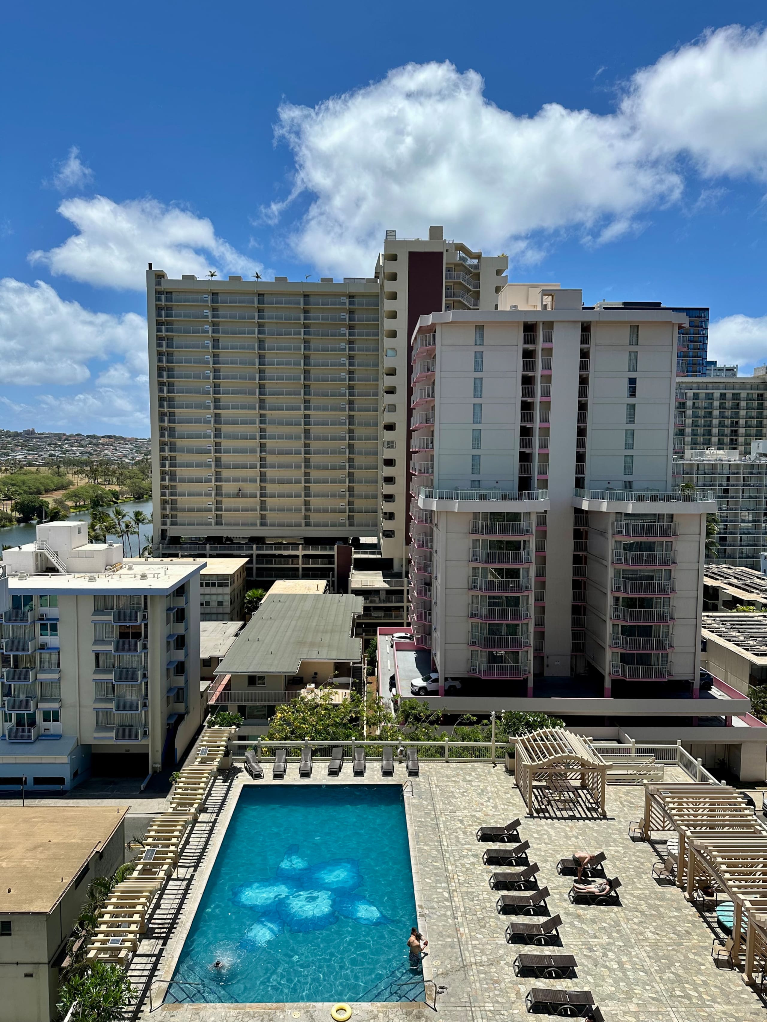 NEW Studio with 2 Queen Beds in Waikiki - Image 16