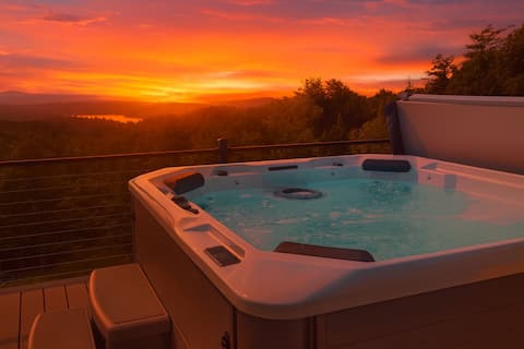 Perfect Summer Escape Hot Tub, Game Room & Views!