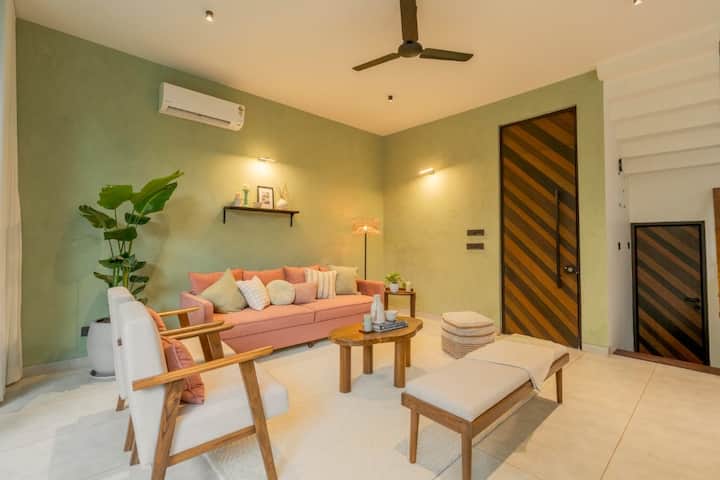 Living room image 4