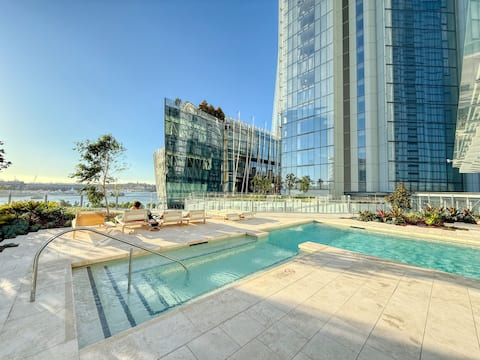Luxury World-Class Harbour Side Apt: Sydney's Best