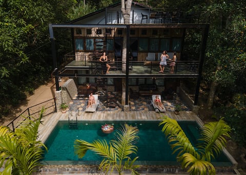 Hanuman's Nest 4 Bedroom Jungle Villa - Unawatuna