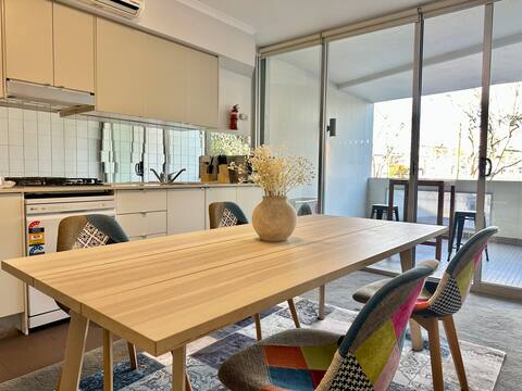 Split-Level 2Beds Loft near Cental, Walk to CBD