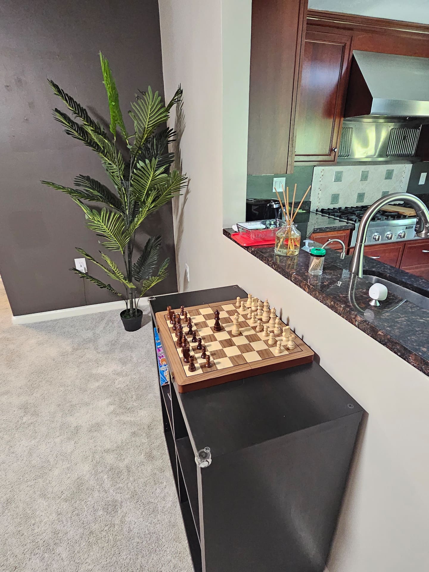 RM #1; kitchen, Wi-Fi, AC & 1 parking+TV