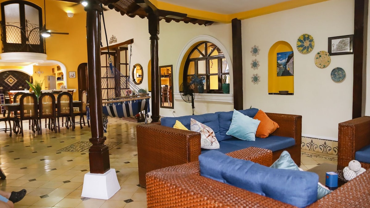 Historic Colonial House Near Calle la Calzada - Houses for Rent in Granada, Granada, Nicaragua