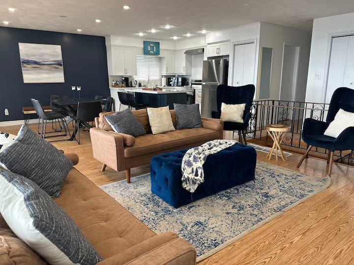 Lakefront Cottage With Pool & Game Room - Chatham-Kent