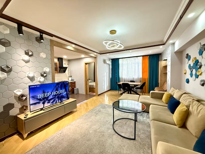 Majestic 3bedroom 2bathroom, Middle Of City Center - Yerevan
