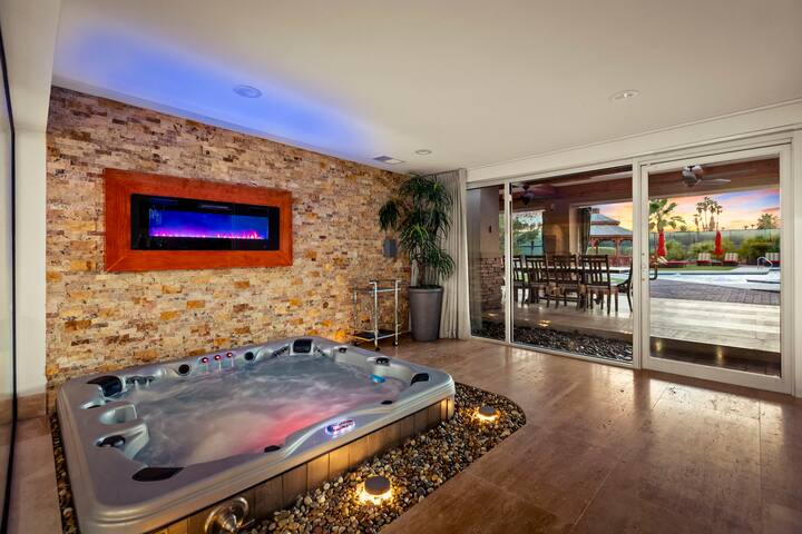 7BR Vegas Resort – Pool, Jacuzzi, Near the Strip gallery image 3