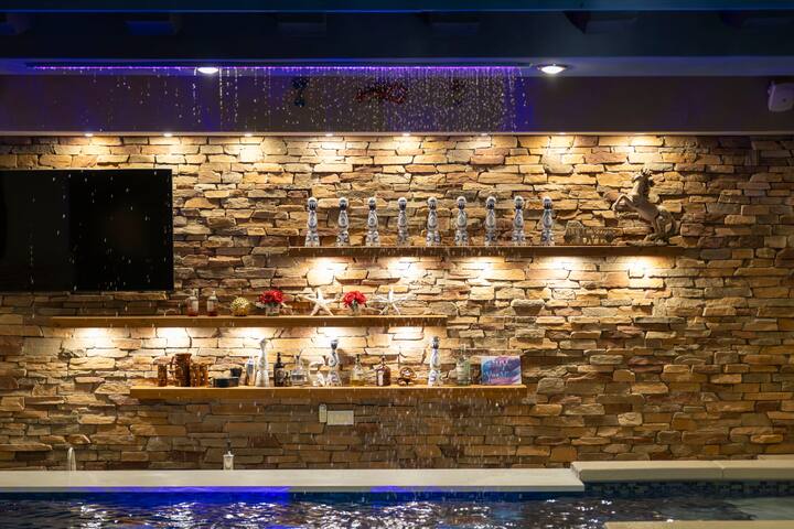 7BR Vegas Resort – Pool, Jacuzzi, Near the Strip gallery image 5