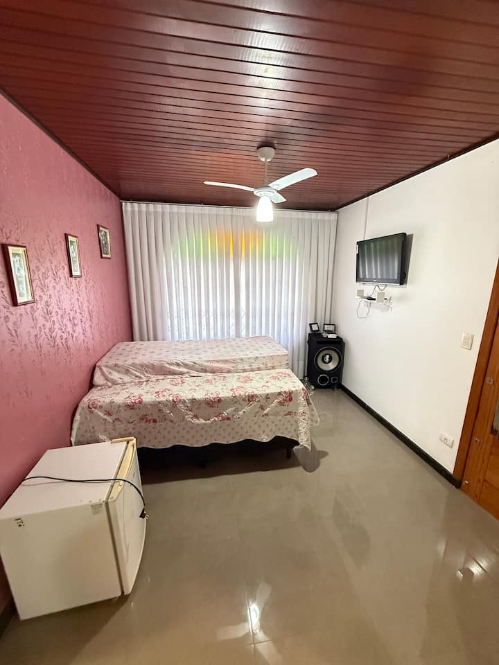 Dhomë gjumi 2