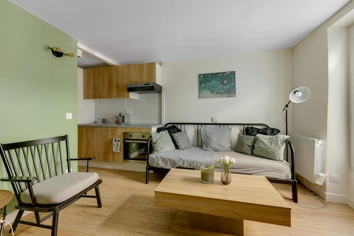 Studio Chic Rénové - Paris 4 Min - Courbevoie