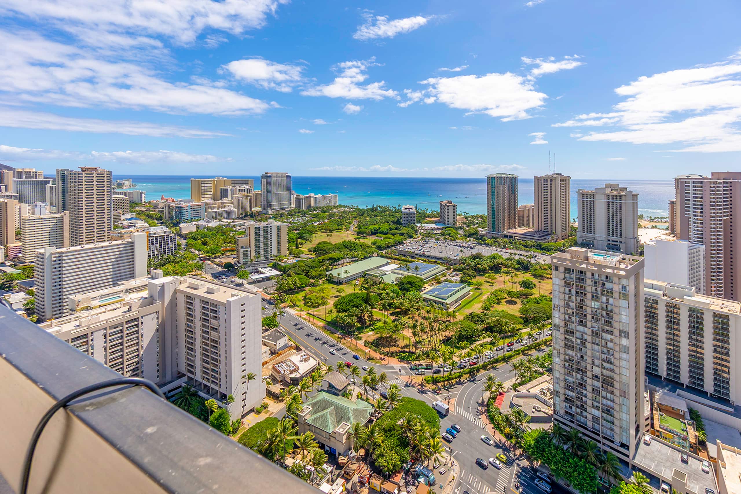 Condo in Honolulu · ★4.63 · 3 bedrooms · 4 beds · 3 baths - Image 26