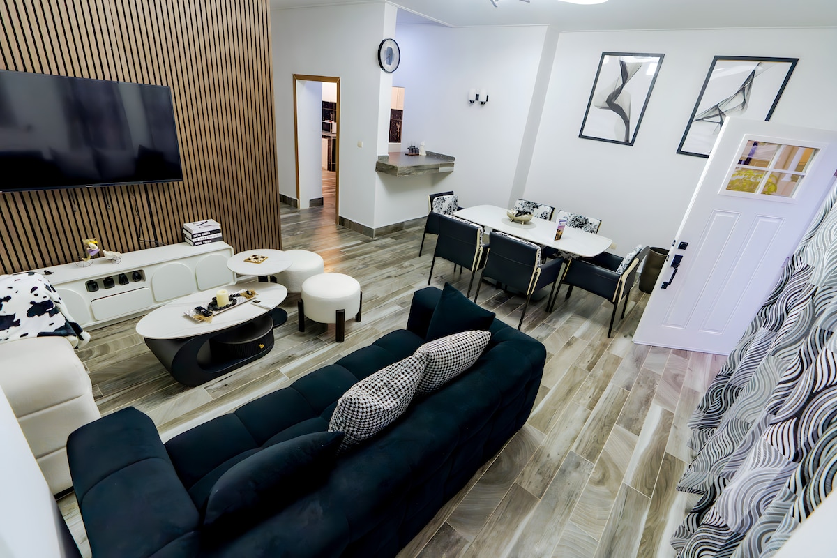 Living room image 4